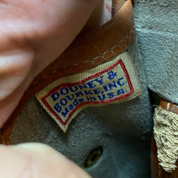 Vintage Dooney & Bourke All Weather Crossbody Bag Tan Taupe Leather 90s - Picture 13 of 16